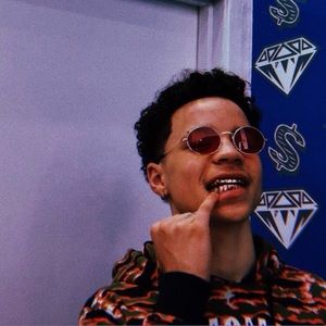 Meet your Posher, Jael